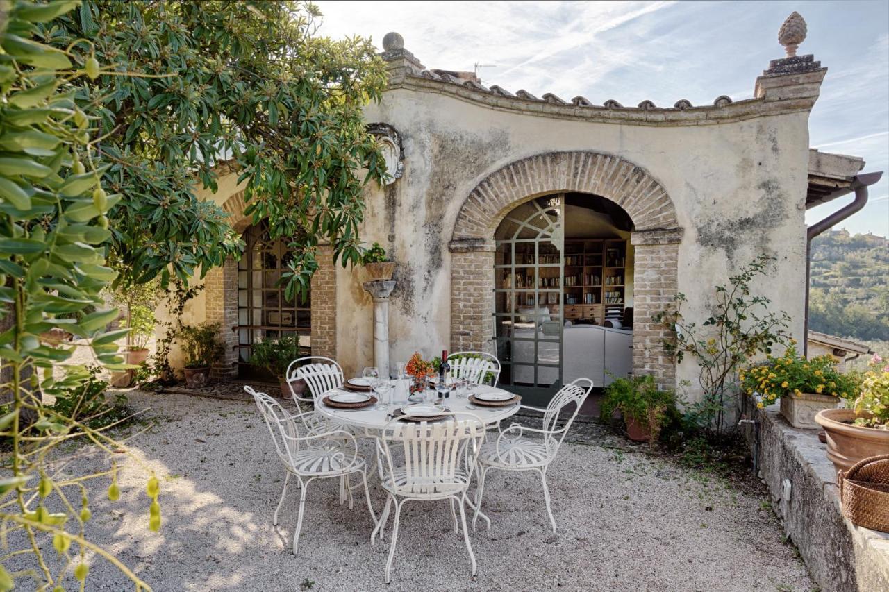 Della Genga Country Houses Holiday home *