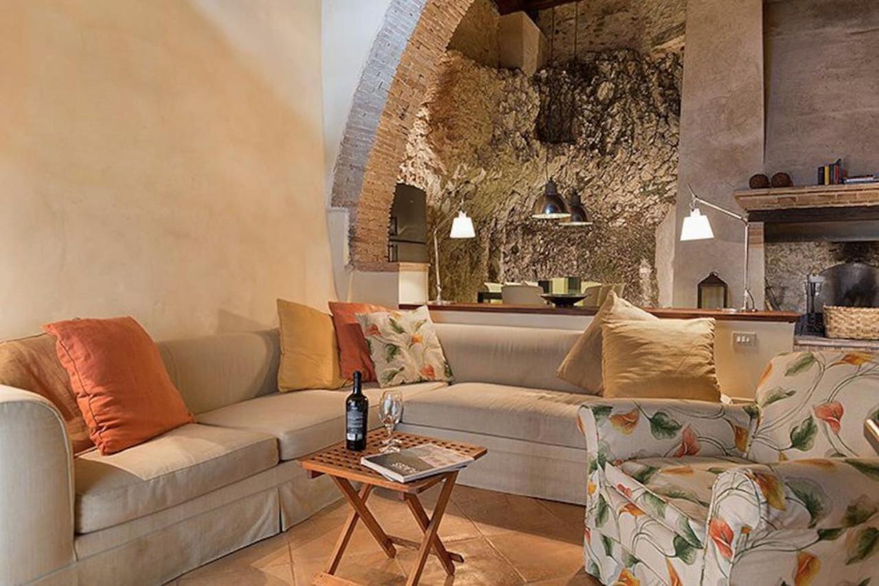 Della Genga Country Houses
